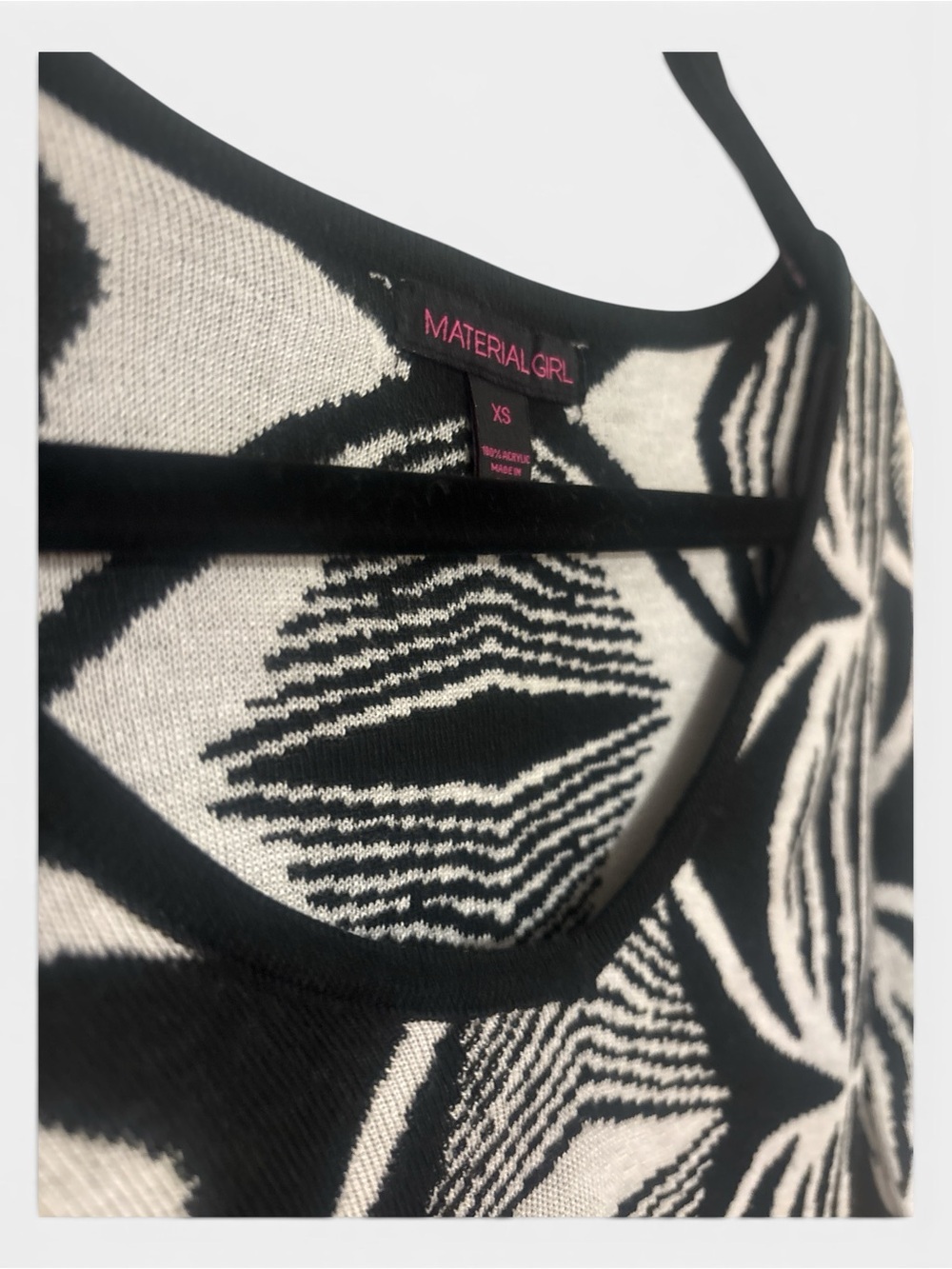 Material Girl Black & Cream Geometric V-Neck Sweater - Picture 2 of 3